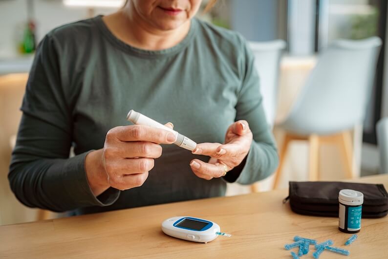 How to Avoid Blood Sugar Spikes: A Guide for Seniors