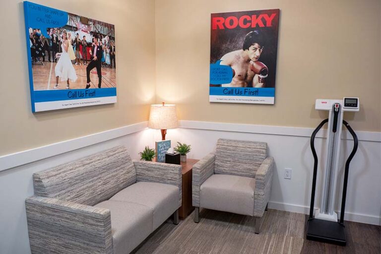 One of the comfortable patient rooms at VIPcare Pensacola Pine Forest.